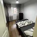 דירה Aurel Vlaicu Center 4*