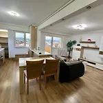 Aurel Vlaicu Center 4* קלוז'-נאפוקה