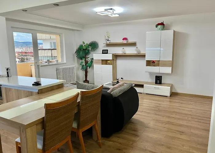 Aurel Vlaicu Center 4*